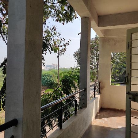 Rajlakshmi Niwas Apartment Solapur Luaran gambar